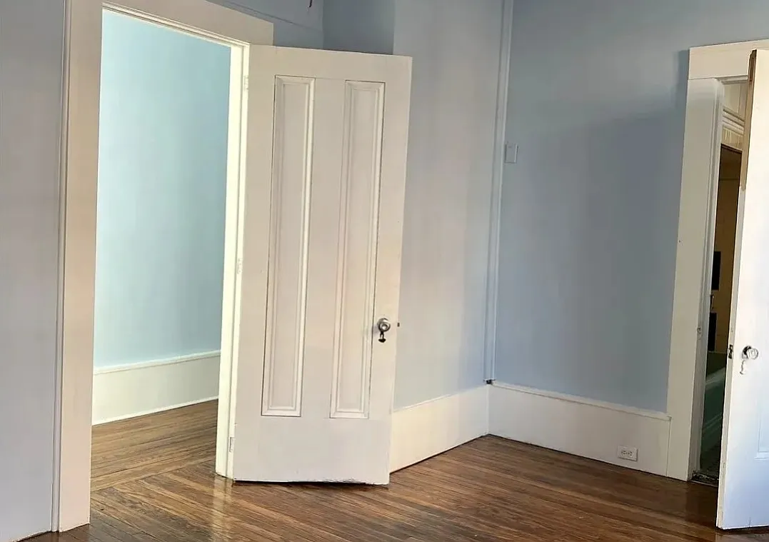 3 bed, $1,900 — Photo 2