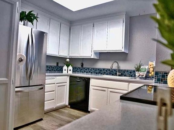 5th image of 4554 Waterville Dr