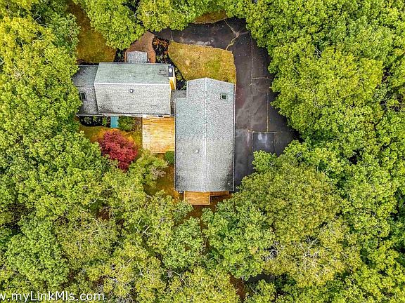 2nd image of 39 Iron Hill Rd