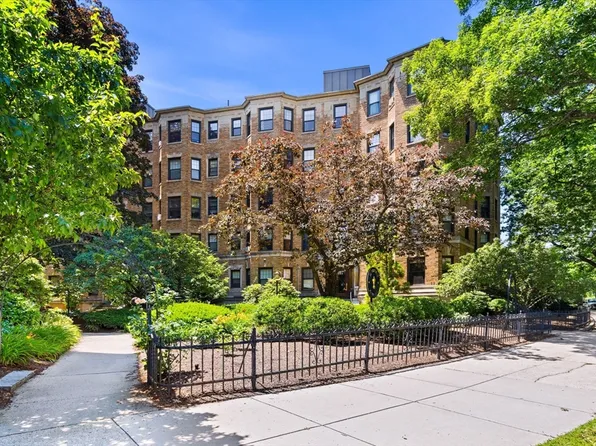 122 Riverway APT 9, Boston, MA 02215