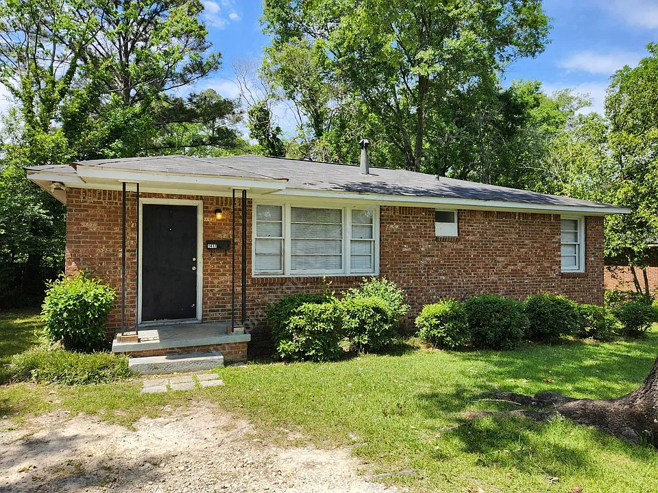 1417 Barker Dr