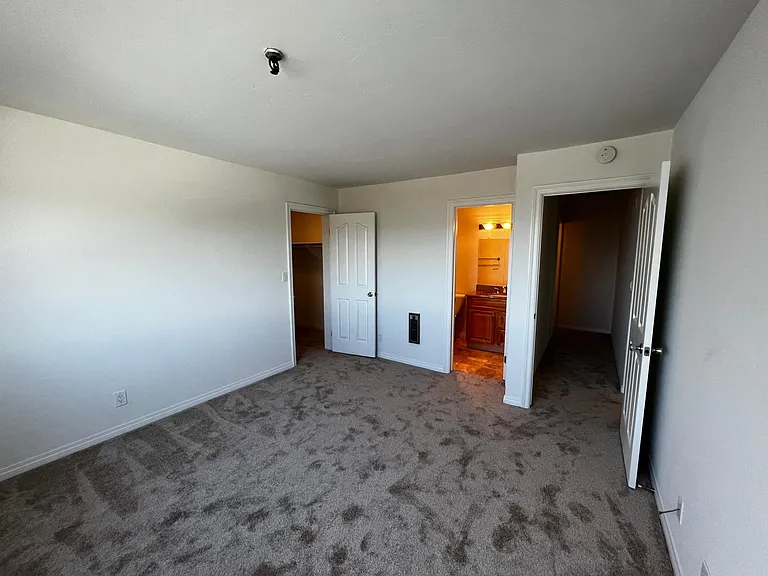 4015 Crown Point Dr #P6 — Photo 8