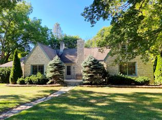 2817 S Root River Pkwy, Milwaukee, WI 53227