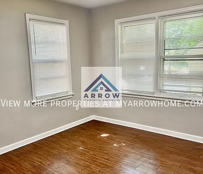 202 Manning Ave — Photo 4