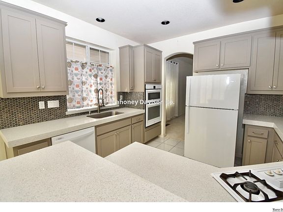 5th image of 485 Acadia Dr