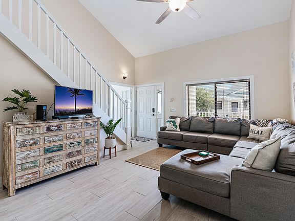 4th image of 680 Bella Vista Ct S