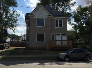 2233 Jackson St, Dubuque, IA 52001