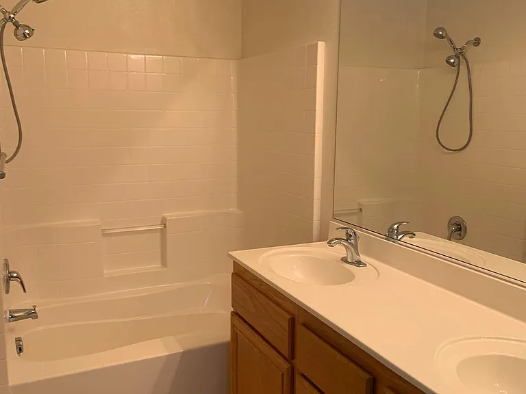 1331 Santa Elisabeth Ave — Photo 17