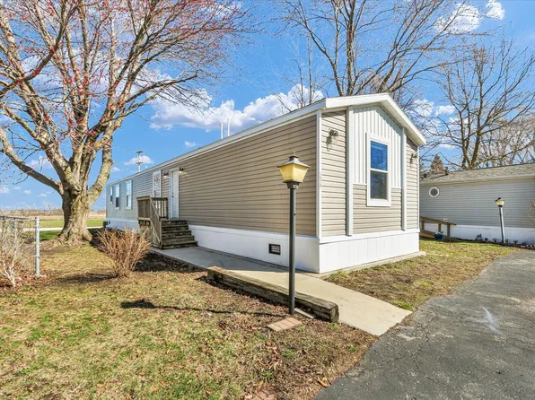 1205 Wedgewood Dr, Rantoul, IL 61866