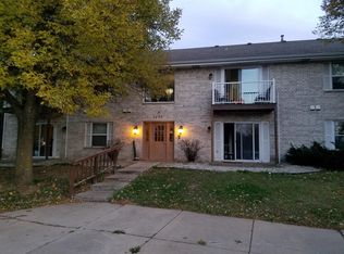 2463 Cochrane Dr APT B, Saint Paul, MN 55125