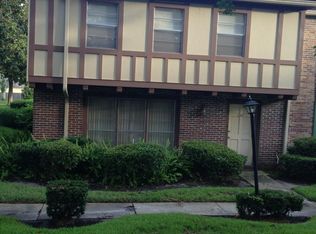 8231 Sutton Pl N, Jacksonville, FL 32217