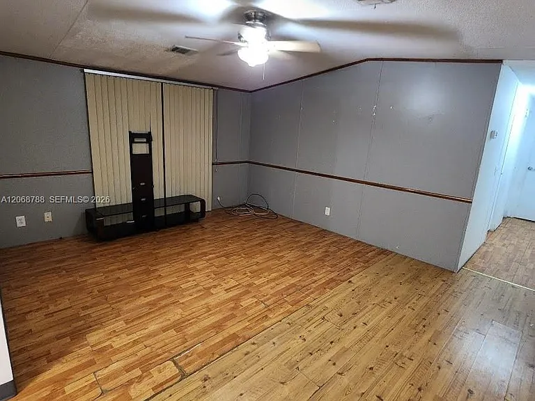 5864 Cartier Rd #H — Photo 4