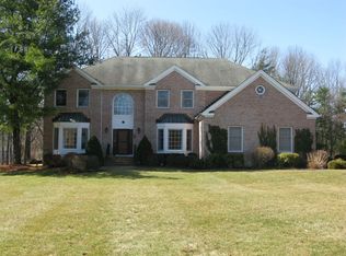 1 Cromwell Dr, Chester, NJ 07930