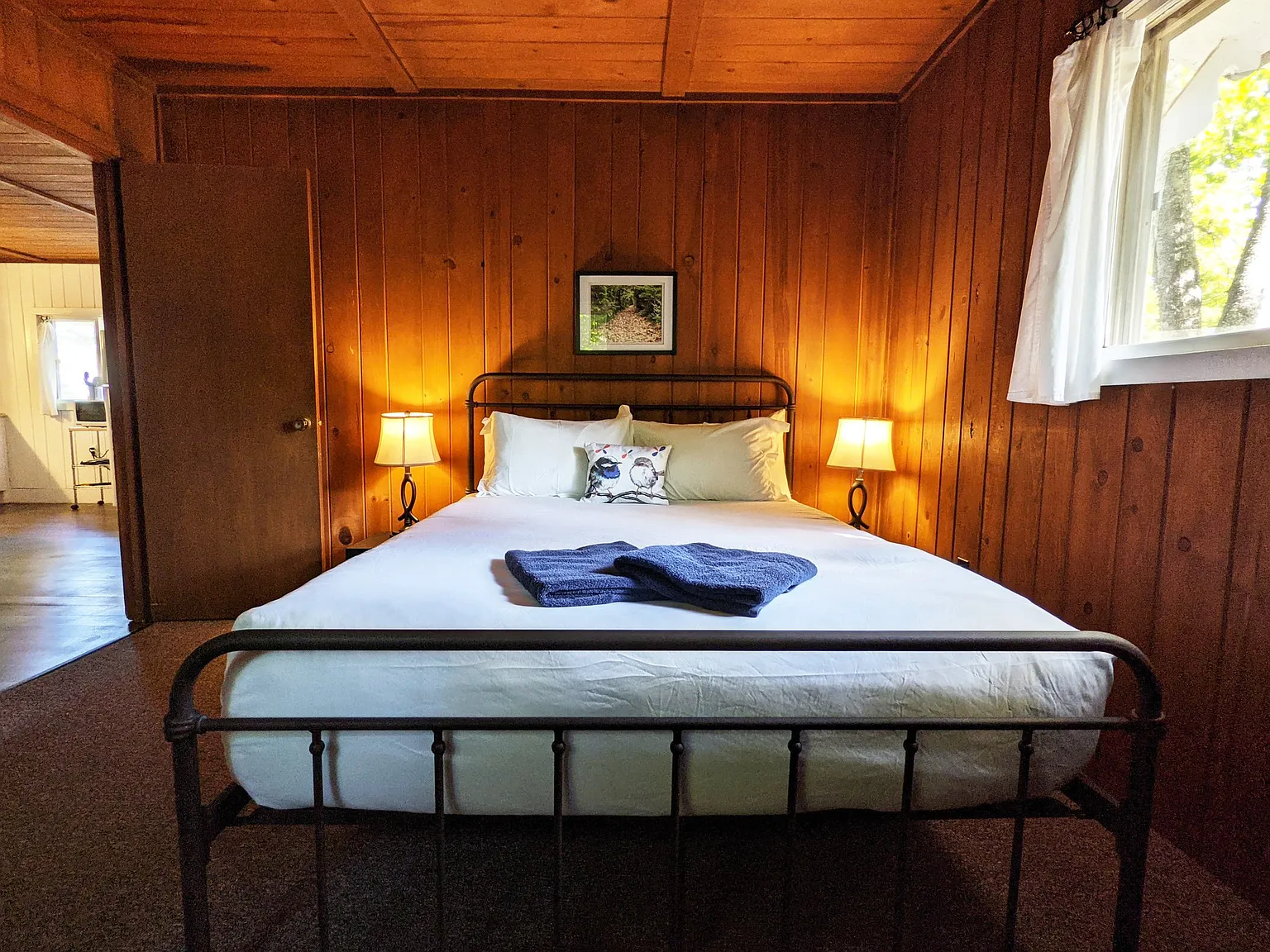 Snowmobile/ Ice Fishing Cabin |Dec 1-Mar 31, Furnished Lakefront 2BR, One Season Price | Eagle River — Photo 2