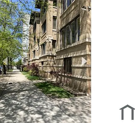 4825 S King Dr #2 — Photo 7