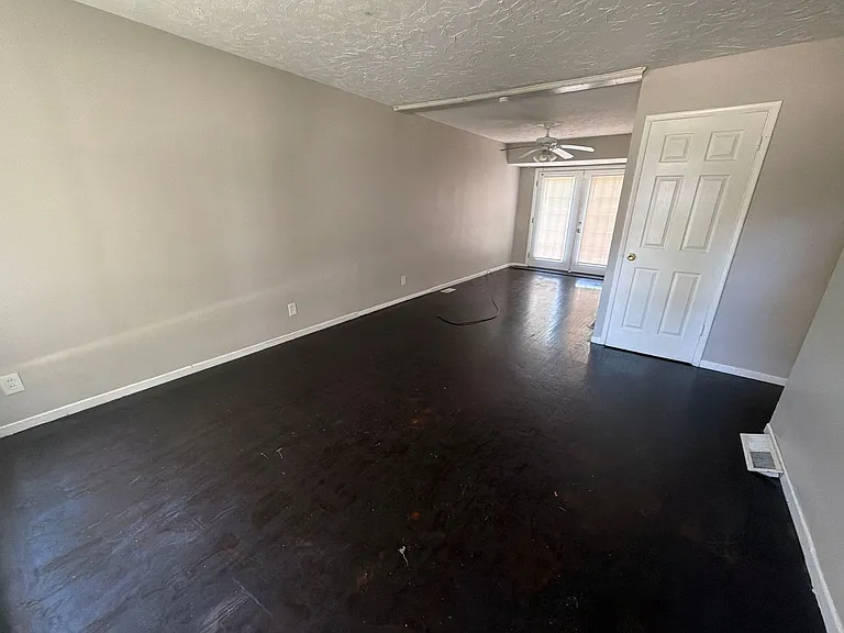 10650 Dunkeld Cir — Photo 2