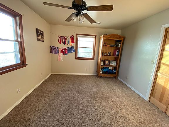 2nd image of 33174 199th St