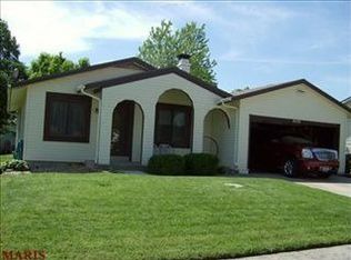 15575 Fox Plains Dr, Florissant, MO