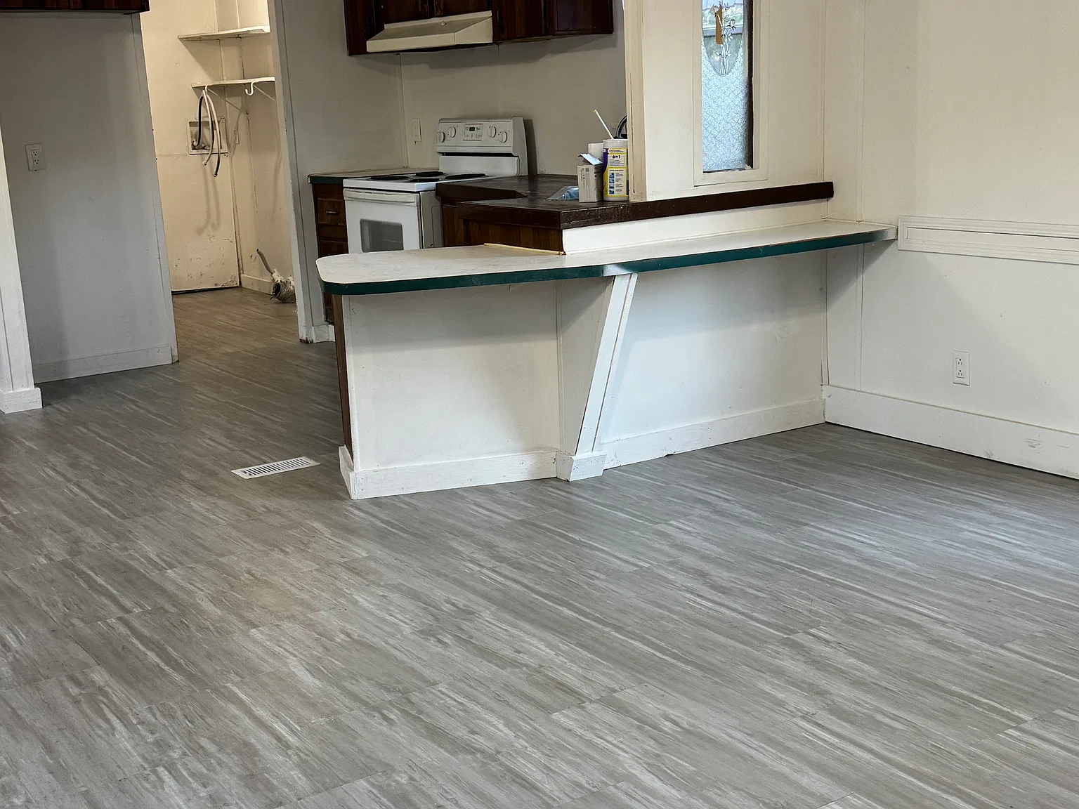 2 bed, 1.5 bath, 960 sqft, $1,100 — Photo 3