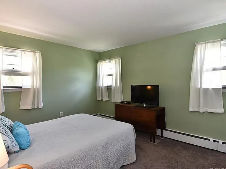 21 McDermott Cir — Photo 14