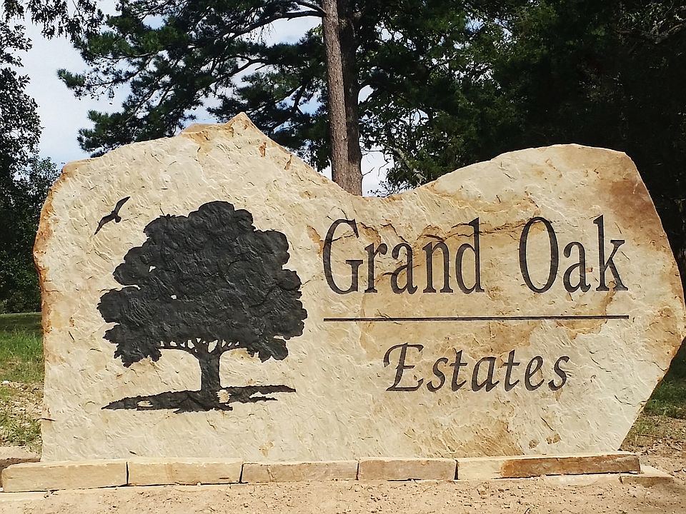 1st image of Grand Oak Ln