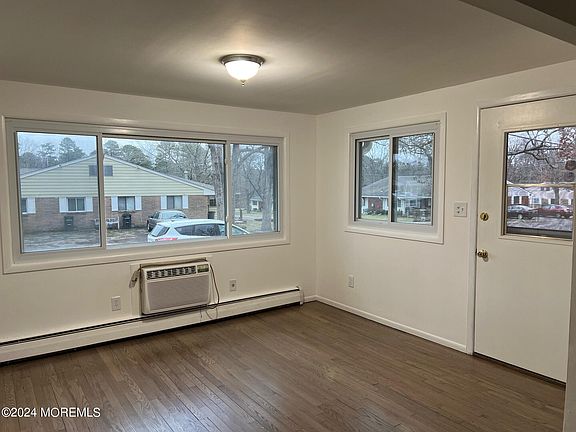 2nd image of 16B Blue Jay Street