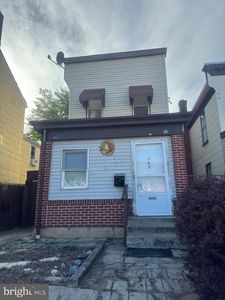 842 N 9th St, Reading, PA, 19604