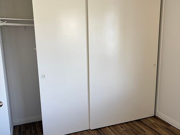 5th image of 5911 Chateau Dr