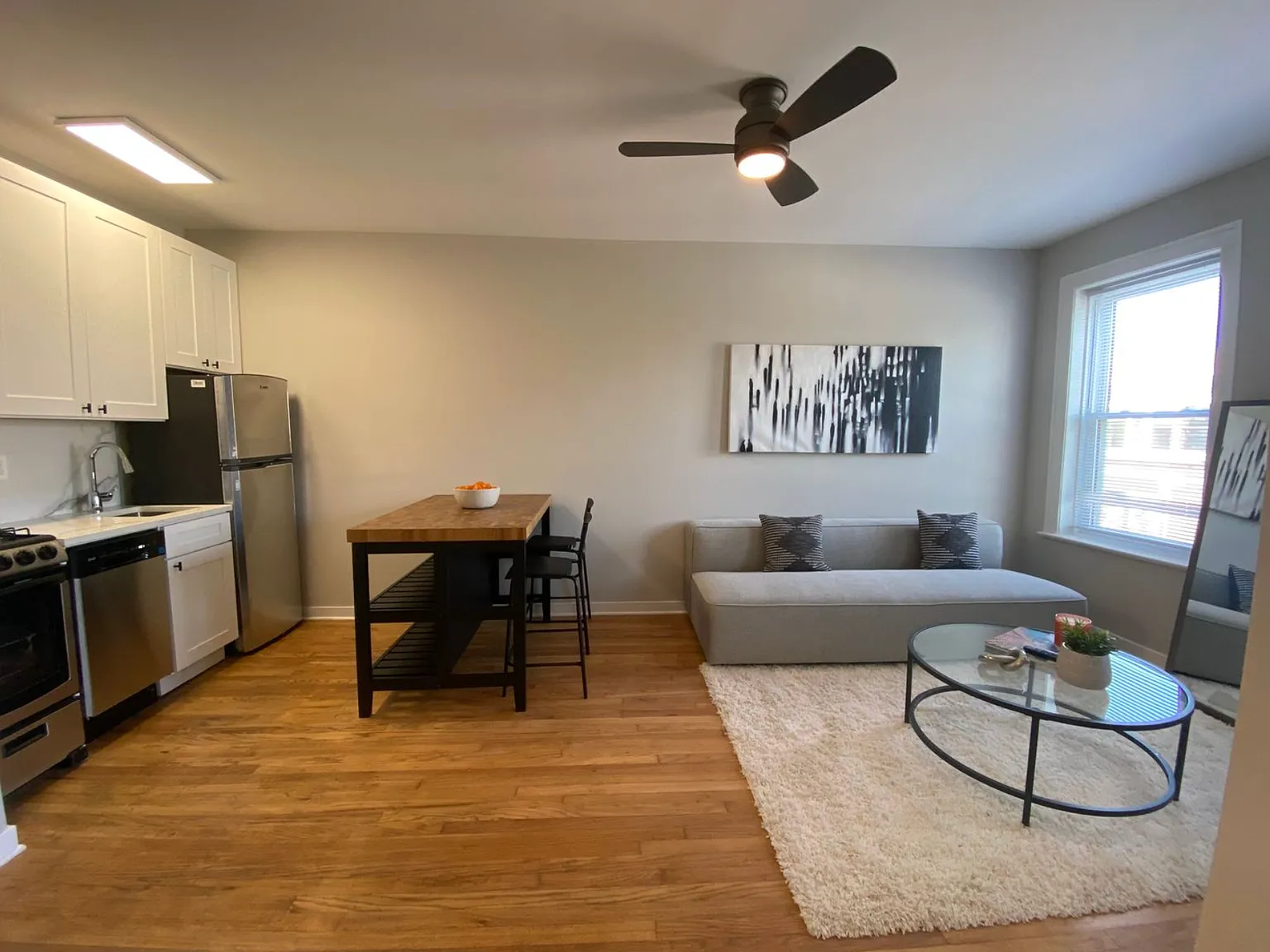 3248-50 N Pulaski Rd — Photo 2