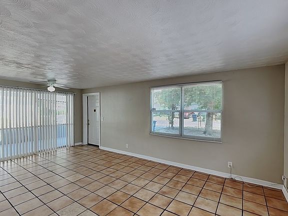5th image of 1918 E Noel St