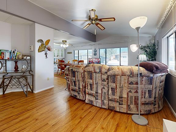 3rd image of 7647 E GLADE Avenue
