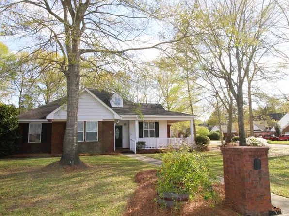 100 Winthrop Ct, Dothan, AL 36305