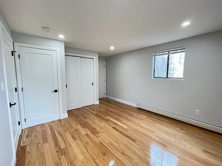 23 Claremont Ave #E — Photo 15