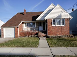 6 Myrtle Ave, Secaucus, NJ 07094