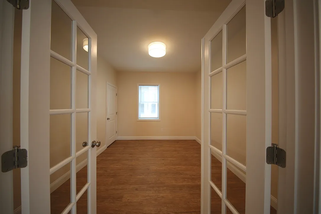 31 Penn Street - 2 — Photo 3