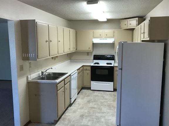 3rd image of 303 S Grant St APT 21