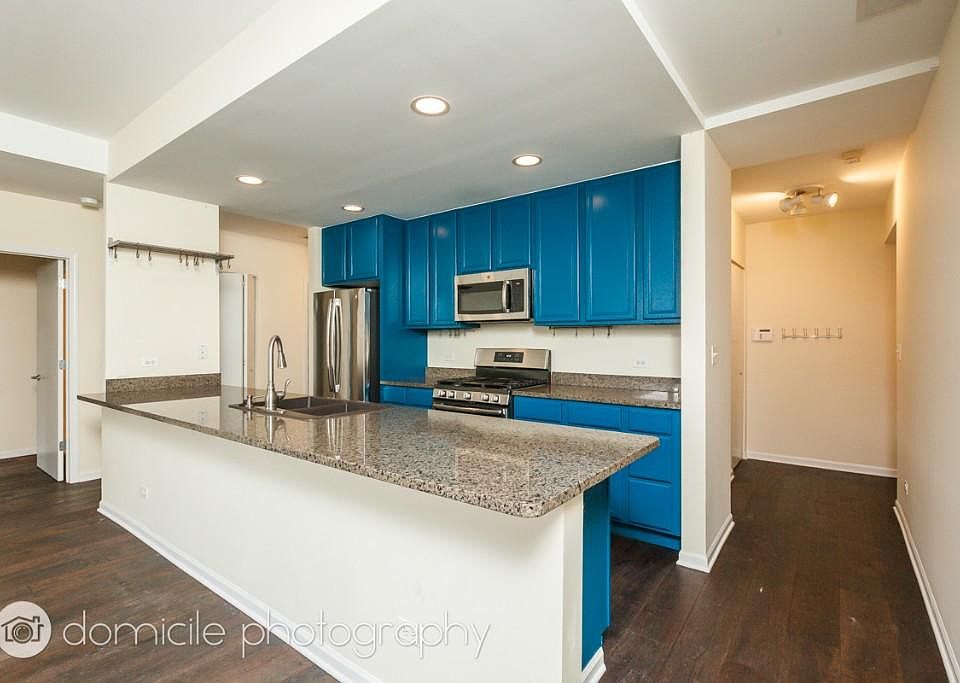 1st image of 2307 W Wolfram St #214-A