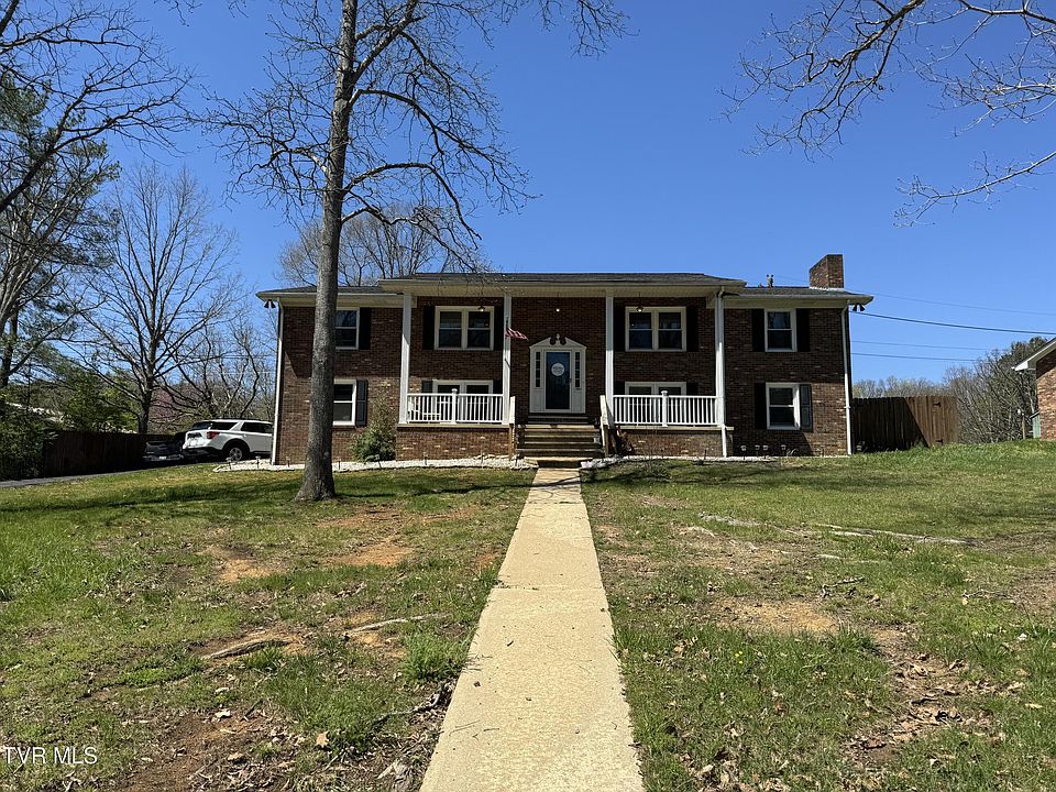 1st image of 3808 Woodfield Dr