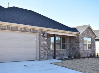 1908 E Endura Park Dr, Siloam Springs, AR 72761