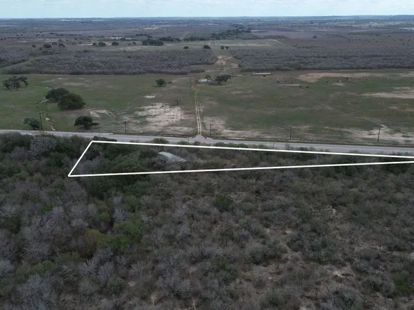 16583 state highway 80, Gillett, TX 78116