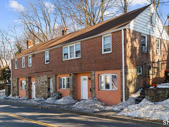 4th image of 75 Taylor Avenue