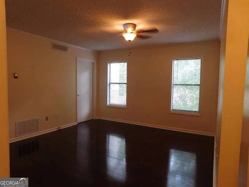 1 bed, 1.0 bath, $1,399 — Photo 4