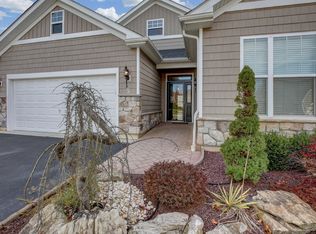 5 Brabant Ct, Manalapan, NJ 07726