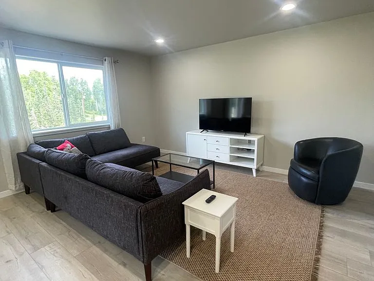 2251 W Ridgewood Dr — Photo 4