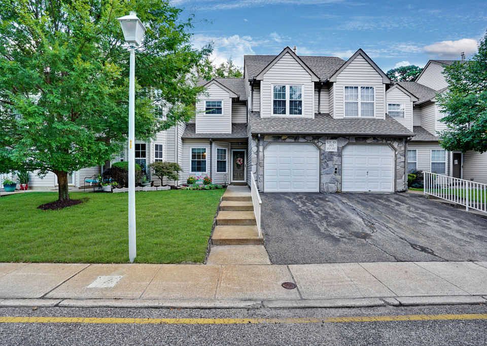 1st image of 2404 Grassy Hollow Dr