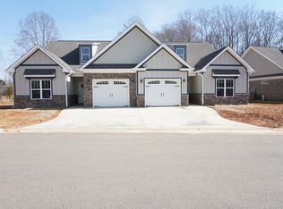 115 Parkview Dr, Yadkinville, NC 27055