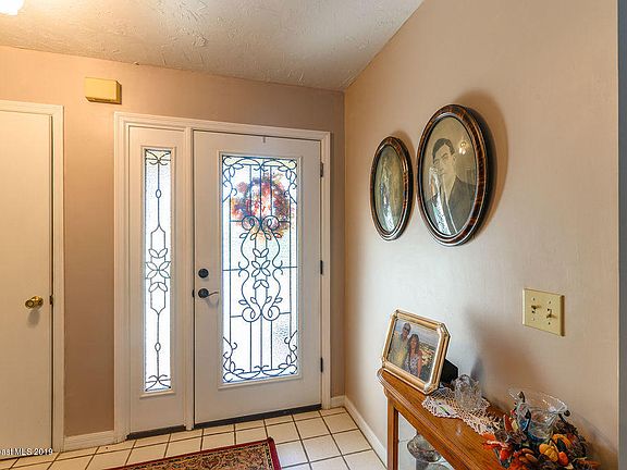 5th image of 2941 Long Lake Dr