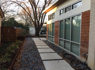 9025 Forest Hills Blvd, Dallas, TX 75218