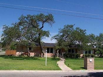 1st image of 100 Forest Hill Ln