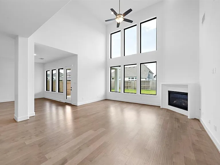 9806 Oakwood Trl — Photo 7